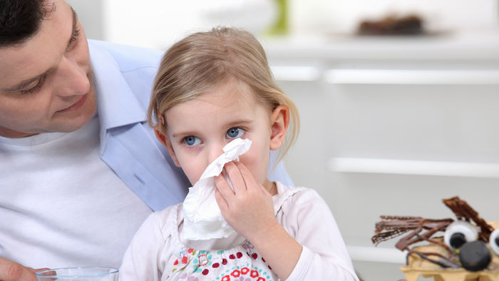 Väter pflegen immer öfter ihre kranken Kinder